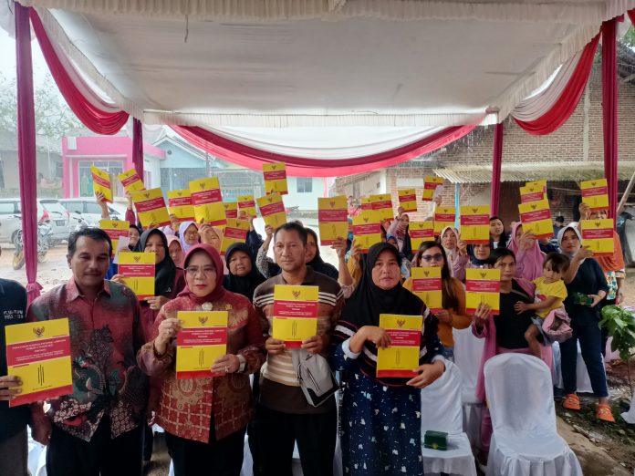 Bersama Masyarakat Susunan Baru, Aprilliati Sosialisasi Perda Nomor 2 Tahun 2021