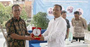 download (2)