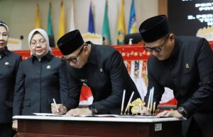 Ketua DPRD Ahmad Giri Akbar Pimpin Rapat Paripurna Raperda APBD 2024 dan Persetujuan RPJMD 2025-2029